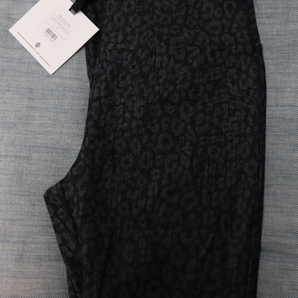 BNWT Agnes and Dora Animal Print Jeggings